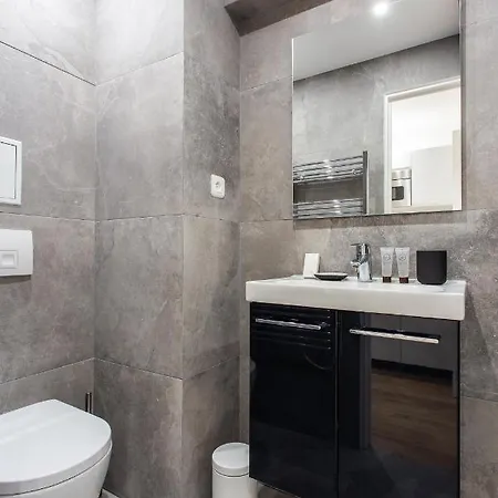 Cmg Montmartre - Cottages Apartment Paris